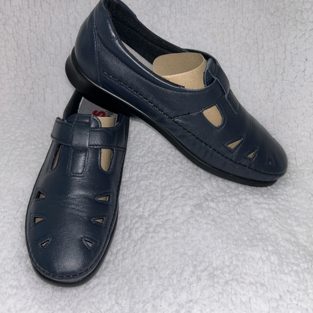 SAS Women's Shoes Roamer Navy New In Box Size 8 Narrow Made In USA Mary Jane T